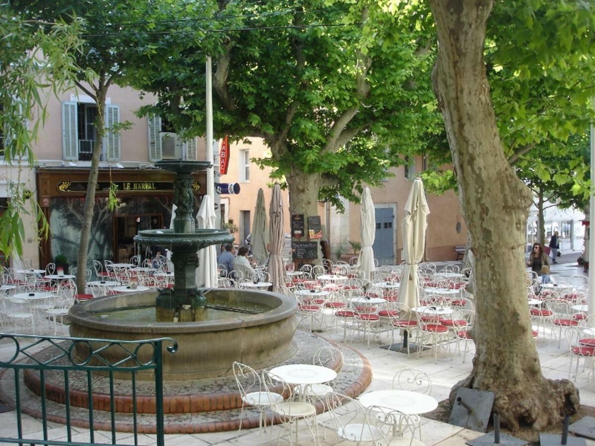 Au Coeur De La Ville Bandol Luaran gambar