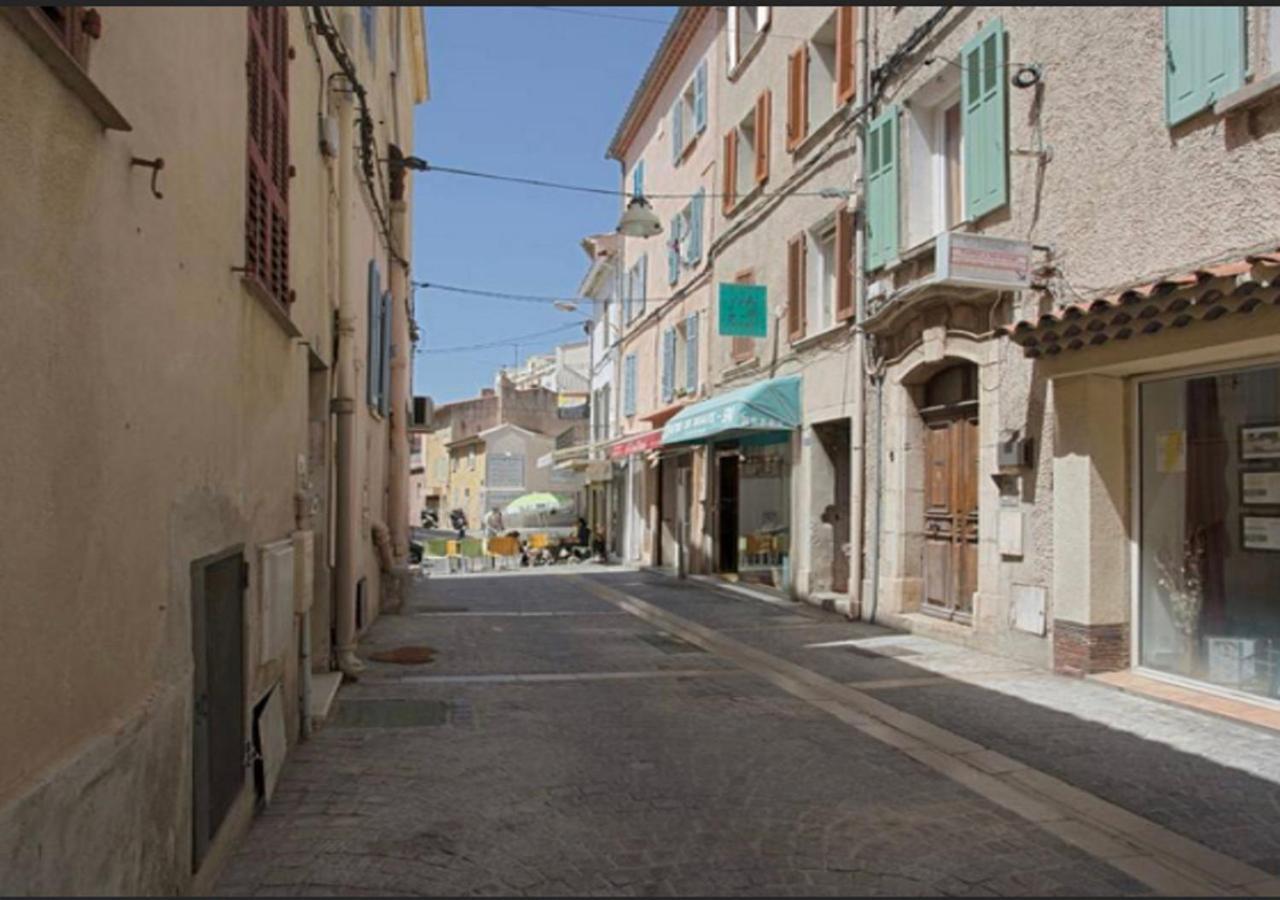 Au Coeur De La Ville Bandol Luaran gambar